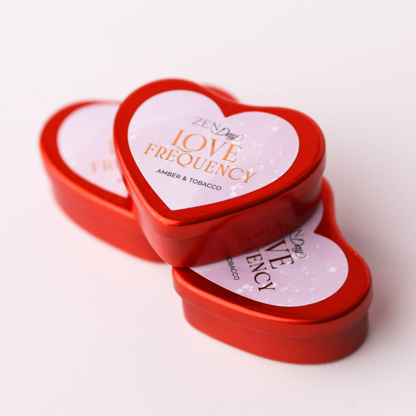 Lumânare LOVE FREQUENCY – Amber & Tobacco