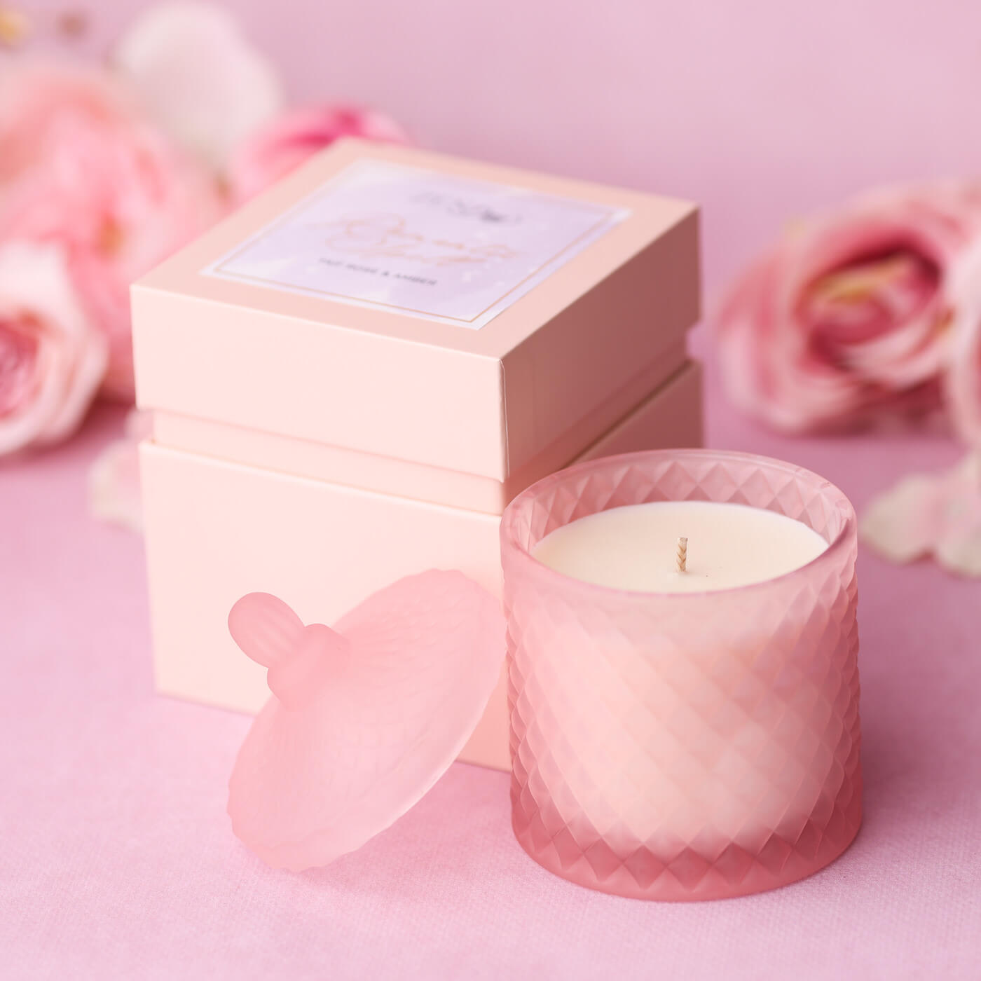 Lumânare ROMANTIC SPELL – Taif rose & Amber